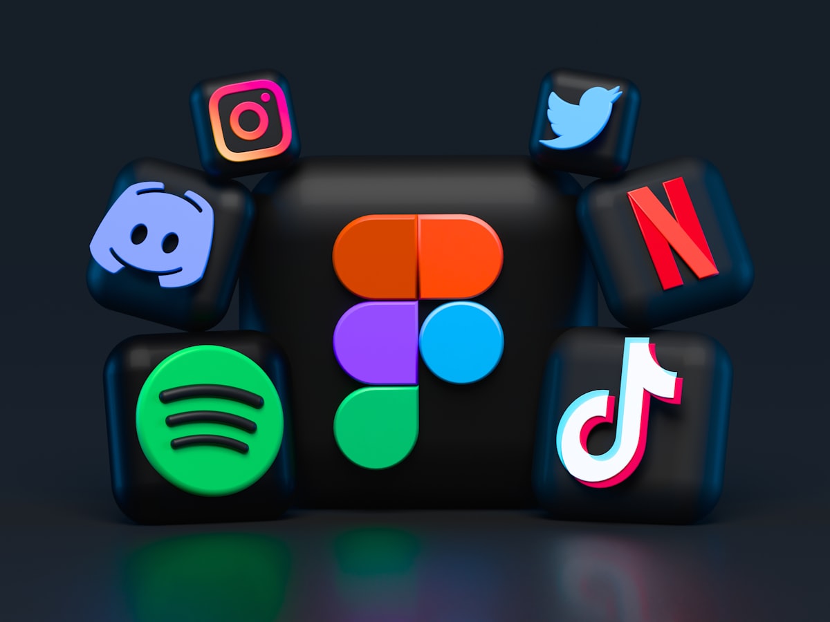 Messaging app on a smartphone – 24 Months plan