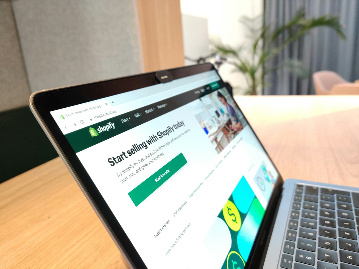 Shopify store displayed on a laptop – 1 Month plan